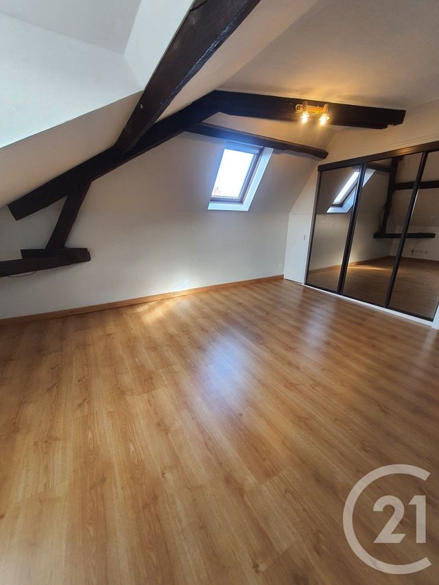 Appartement F3 &agrave; louer - 3 pi&egrave;ces - 78 m2 - Chateaudun - 28 - CENTRE