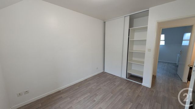 Maison &agrave; louer - 5 pi&egrave;ces - 99,39 m2 - Beauce La Romaine - 41 - CENTRE