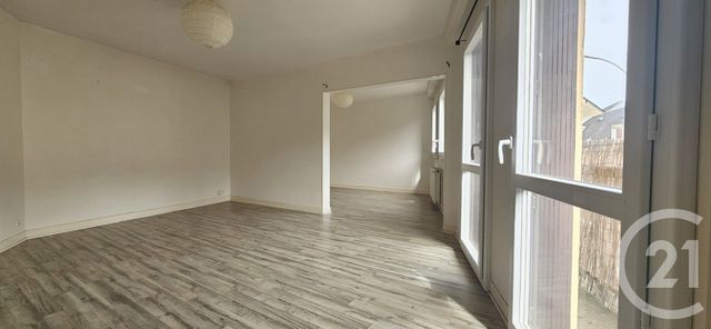 Appartement F3 &agrave; vendre - 2 pi&egrave;ces - 65,08 m2 - Chateaudun - 28 - CENTRE