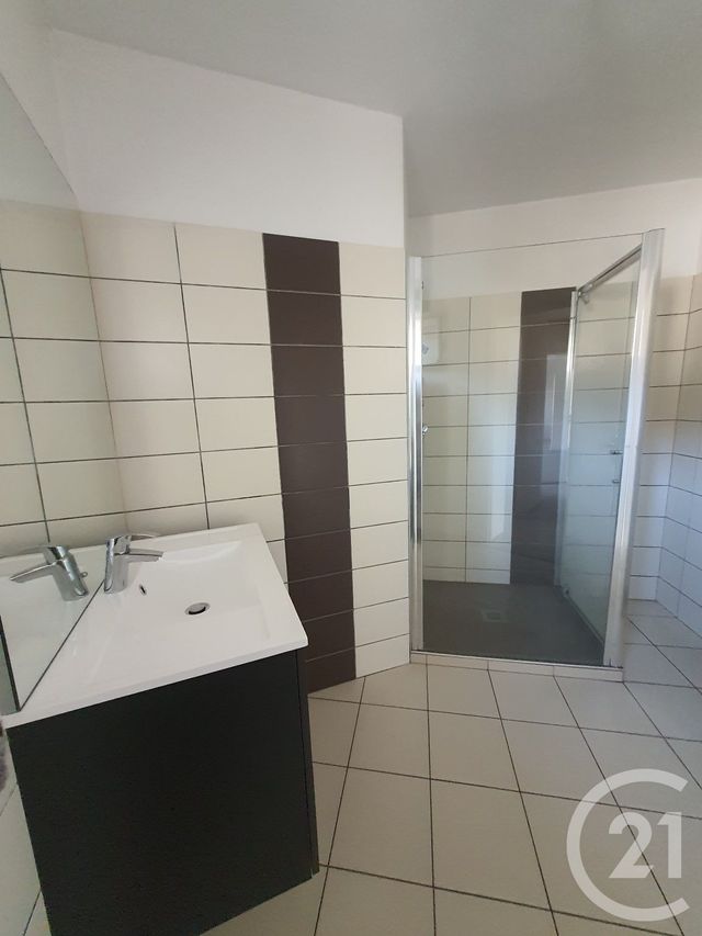 Appartement F3 &agrave; vendre - 2 pi&egrave;ces - 65,08 m2 - Chateaudun - 28 - CENTRE
