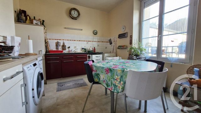 Appartement F4 &agrave; louer - 4 pi&egrave;ces - 79,16 m2 - Chateaudun - 28 - CENTRE
