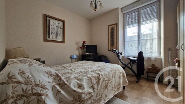 Appartement F4 &agrave; louer - 4 pi&egrave;ces - 79,16 m2 - Chateaudun - 28 - CENTRE