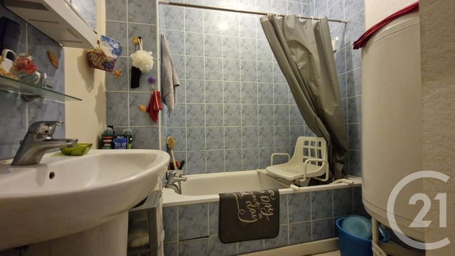 Appartement F4 &agrave; louer - 4 pi&egrave;ces - 79,16 m2 - Chateaudun - 28 - CENTRE