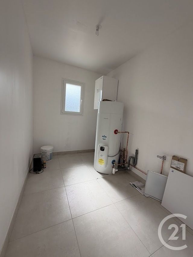 Maison &agrave; louer - 4 pi&egrave;ces - 83,20 m2 - Dancy - 28 - CENTRE