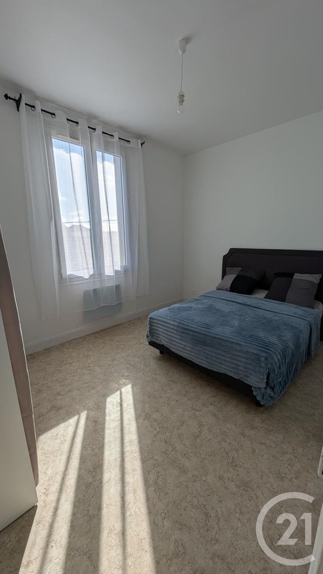 Appartement F3 &agrave; louer - 3 pi&egrave;ces - 52,41 m2 - Chateaudun - 28 - CENTRE