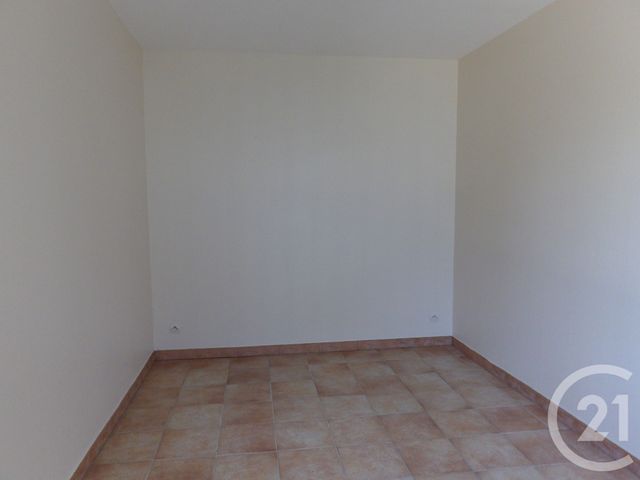 Maison &agrave; louer - 2 pi&egrave;ces - 31 m2 - Arrou - 28 - CENTRE