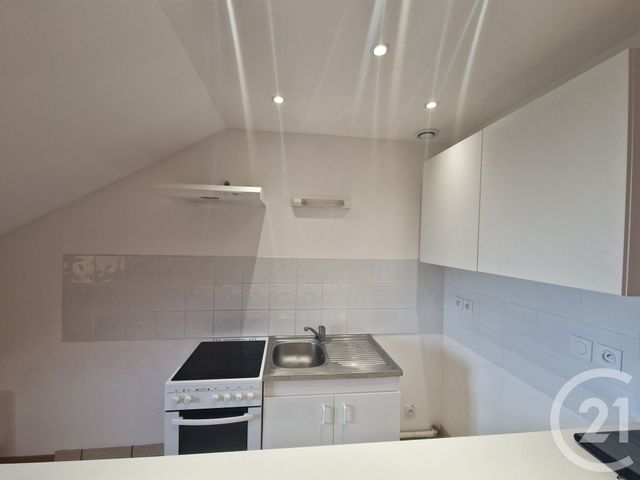 Appartement &agrave; louer - 2 pi&egrave;ces - 33,85 m2 - Chateaudun - 28 - CENTRE