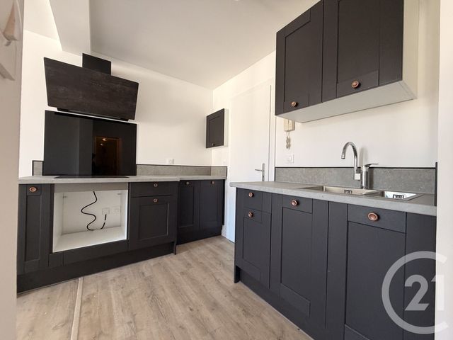 Appartement F2 &agrave; louer - 2 pi&egrave;ces - 30,10 m2 - Illiers Combray - 28 - CENTRE