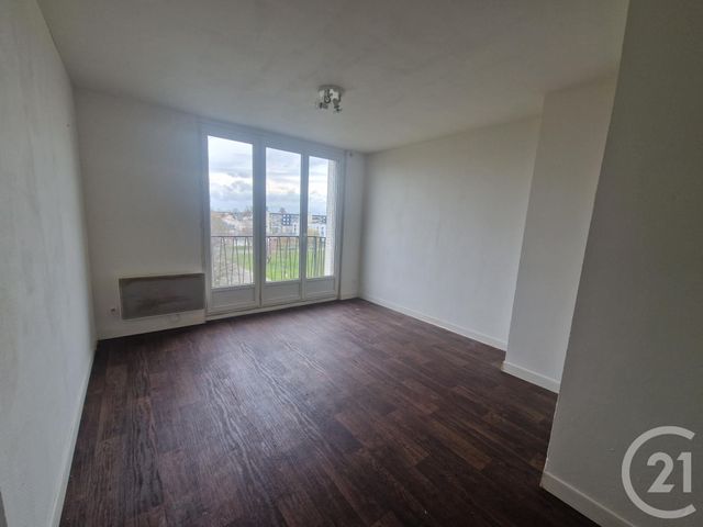 Appartement &agrave; louer - 3 pi&egrave;ces - 52,70 m2 - Chateaudun - 28 - CENTRE