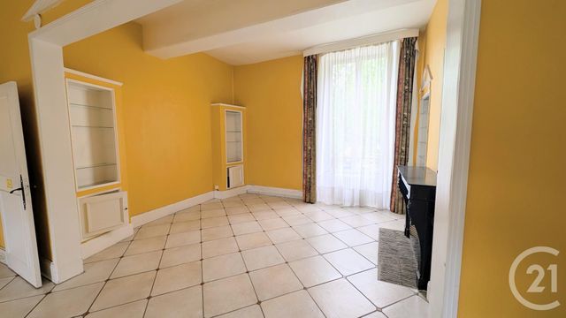 Appartement F4 &agrave; louer - 4 pi&egrave;ces - 143,46 m2 - Chateaudun - 28 - CENTRE
