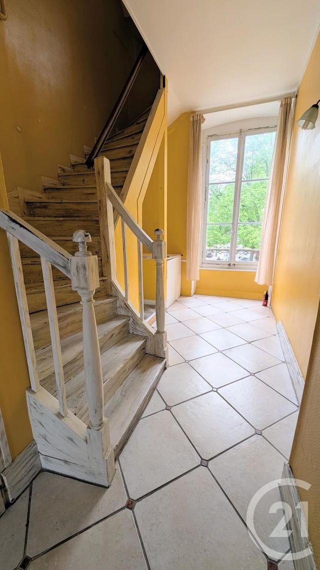 Appartement F4 &agrave; louer - 4 pi&egrave;ces - 143,46 m2 - Chateaudun - 28 - CENTRE