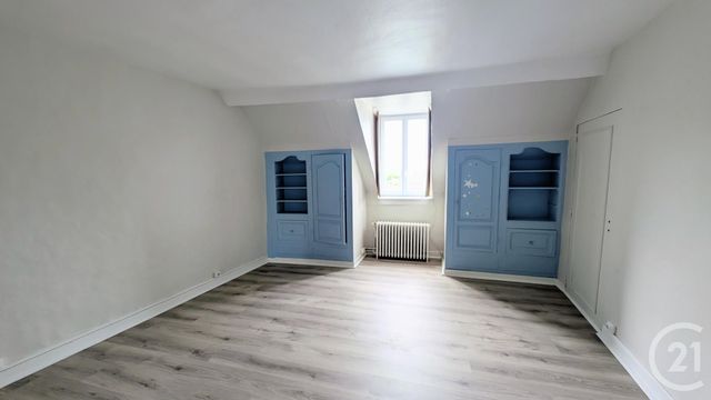 Appartement F4 &agrave; louer - 4 pi&egrave;ces - 143,46 m2 - Chateaudun - 28 - CENTRE