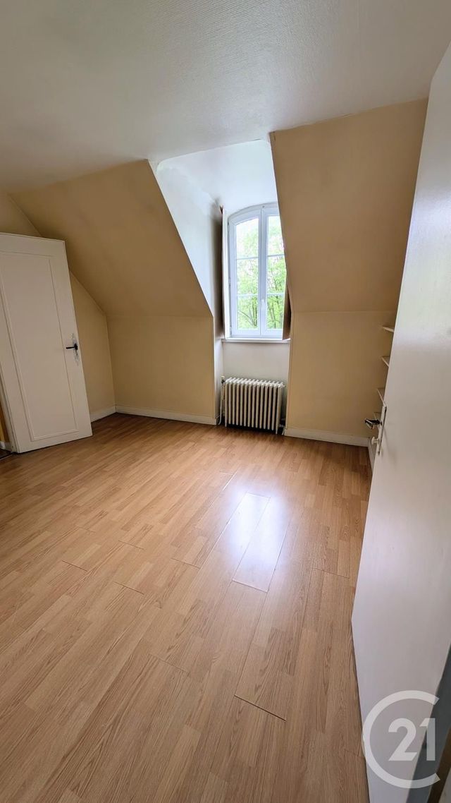 Appartement F4 &agrave; louer - 4 pi&egrave;ces - 143,46 m2 - Chateaudun - 28 - CENTRE