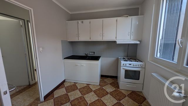Appartement F2 &agrave; louer - 2 pi&egrave;ces - 32,36 m2 - Chateaudun - 28 - CENTRE