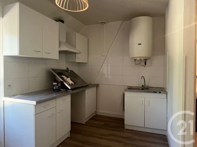 Appartement F2 &agrave; louer - 2 pi&egrave;ces - 28,90 m2 - Bonneval - 28 - CENTRE