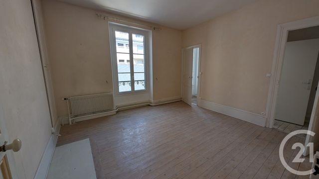 Maison &agrave; louer - 5 pi&egrave;ces - 142,03 m2 - Chateaudun - 28 - CENTRE