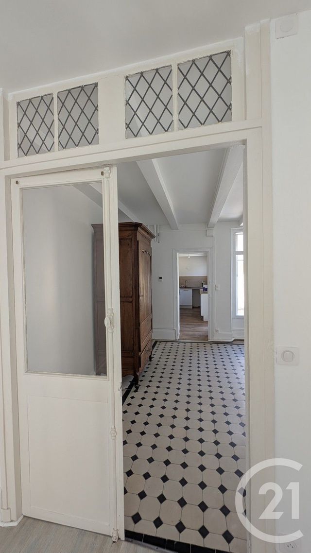 Maison &agrave; louer - 5 pi&egrave;ces - 142,03 m2 - Chateaudun - 28 - CENTRE