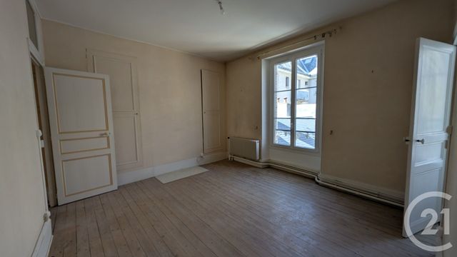 Maison &agrave; louer - 5 pi&egrave;ces - 142,03 m2 - Chateaudun - 28 - CENTRE