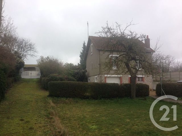Maison &agrave; louer - 4 pi&egrave;ces - 86 m2 - Cloyes Sur Le Loir - 28 - CENTRE