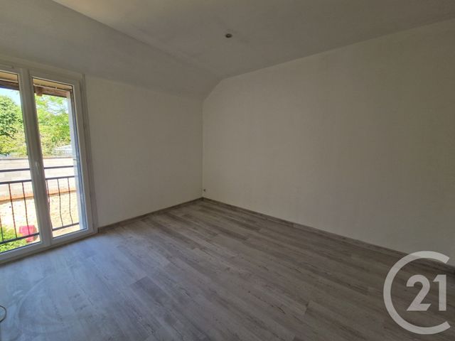 Appartement &agrave; louer - 3 pi&egrave;ces - 64,81 m2 - Bonneval - 28 - CENTRE