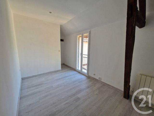 Appartement &agrave; louer - 3 pi&egrave;ces - 64,81 m2 - Bonneval - 28 - CENTRE