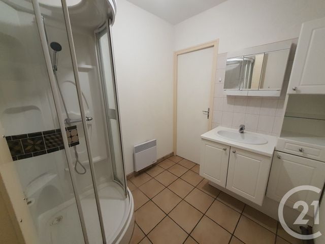 Appartement &agrave; louer - 2 pi&egrave;ces - 40,56 m2 - Bonneval - 28 - CENTRE