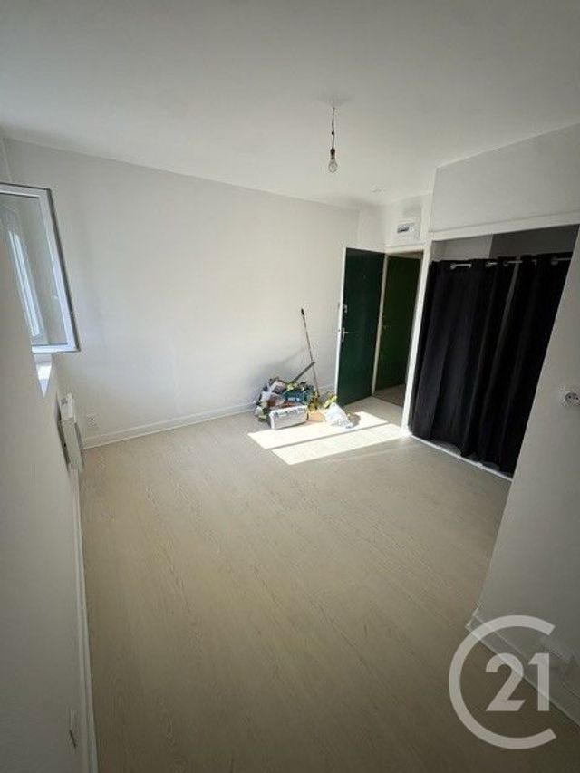 Appartement Studio &agrave; louer - 1 pi&egrave;ce - 16,60 m2 - Chateaudun - 28 - CENTRE