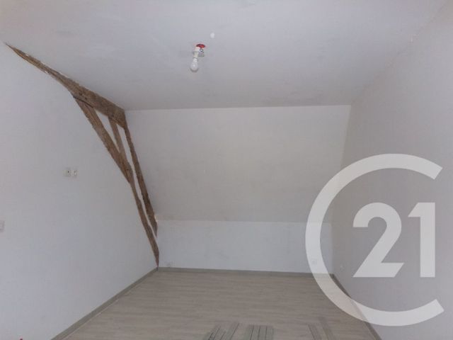 Maison &agrave; louer - 3 pi&egrave;ces - 61,16 m2 - Chateaudun - 28 - CENTRE