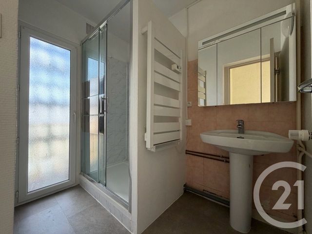 Appartement &agrave; vendre - 3 pi&egrave;ces - 70,55 m2 - Chateaudun - 28 - CENTRE