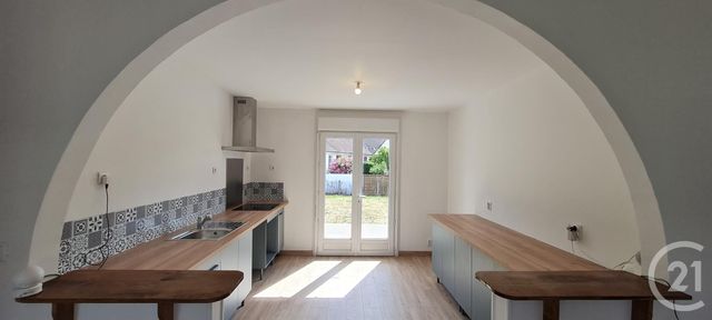Maison &agrave; louer - 3 pi&egrave;ces - 71,50 m2 - Chateaudun - 28 - CENTRE