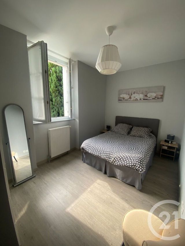 Appartement &agrave; louer - 3 pi&egrave;ces - 53,86 m2 - Chateaudun - 28 - CENTRE
