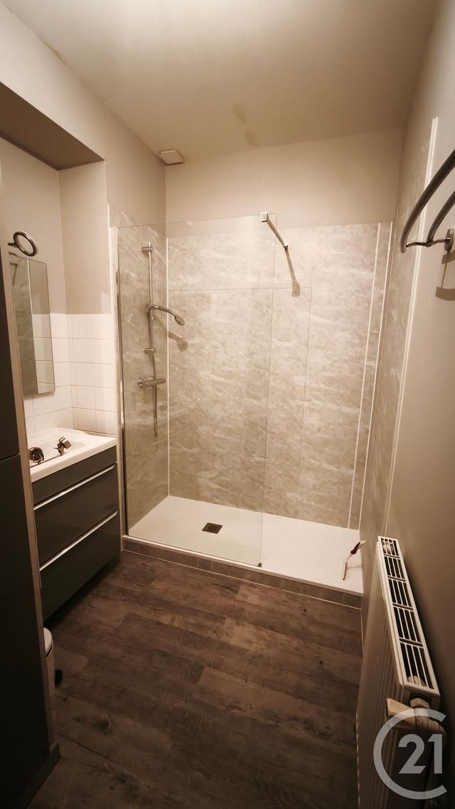 Appartement &agrave; louer - 3 pi&egrave;ces - 53,86 m2 - Chateaudun - 28 - CENTRE