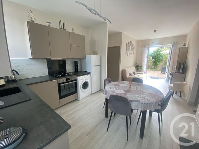 Appartement &agrave; louer - 3 pi&egrave;ces - 53,86 m2 - Chateaudun - 28 - CENTRE