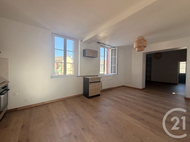 Appartement F3 &agrave; louer - 3 pi&egrave;ces - 60,77 m2 - Yevres - 28 - CENTRE