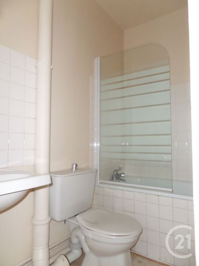 Appartement Studio &agrave; louer - 1 pi&egrave;ce - 15,24 m2 - Chateaudun - 28 - CENTRE