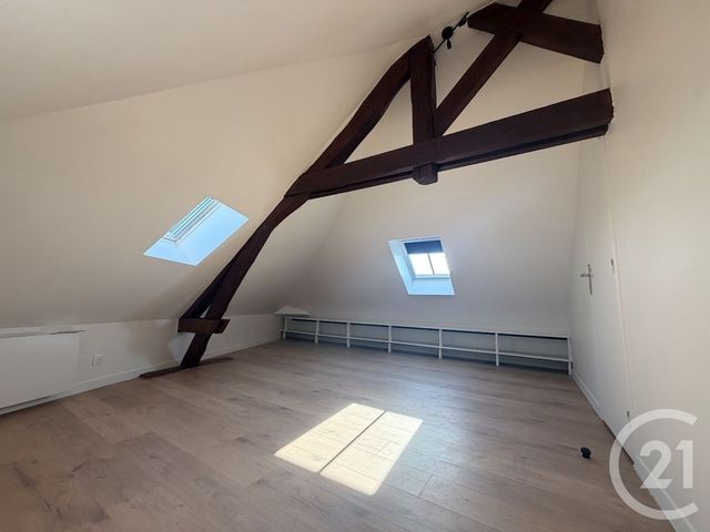 Appartement F2 &agrave; louer - 2 pi&egrave;ces - 28,42 m2 - Yevres - 28 - CENTRE