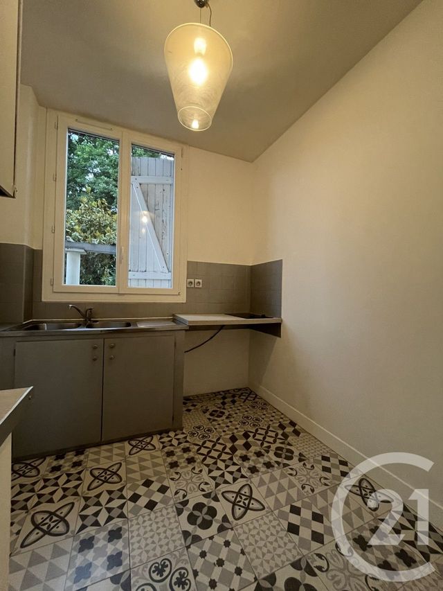 Appartement F2 &agrave; louer - 2 pi&egrave;ces - 51,26 m2 - Bonneval - 28 - CENTRE