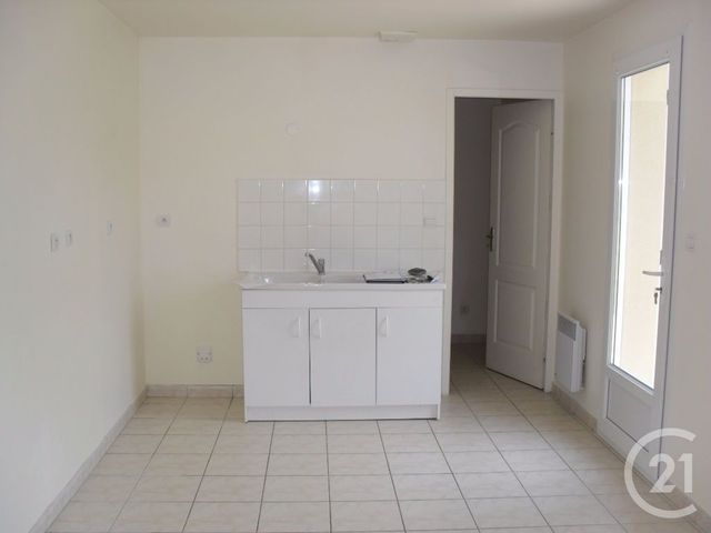 Maison &agrave; louer - 3 pi&egrave;ces - 72,74 m2 - Chateaudun - 28 - CENTRE