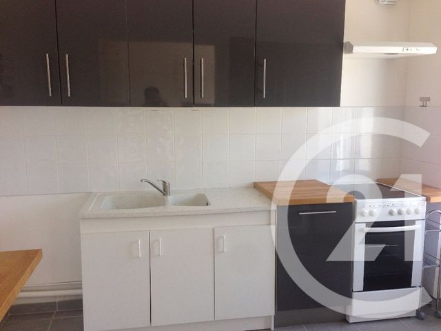 Appartement F3 &agrave; louer - 3 pi&egrave;ces - 60,69 m2 - Jallans - 28 - CENTRE