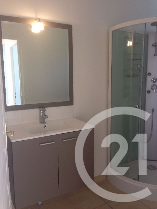 Appartement F3 &agrave; louer - 3 pi&egrave;ces - 60,69 m2 - Jallans - 28 - CENTRE