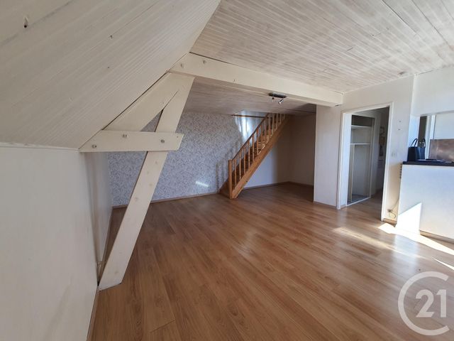 Appartement &agrave; louer - 2 pi&egrave;ces - 50 m2 - Chateaudun - 28 - CENTRE