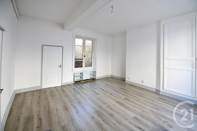 Maison &agrave; louer - 5 pi&egrave;ces - 115 m2 - Chateaudun - 28 - CENTRE