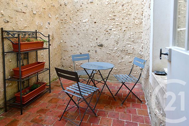 Maison &agrave; louer - 5 pi&egrave;ces - 115 m2 - Chateaudun - 28 - CENTRE