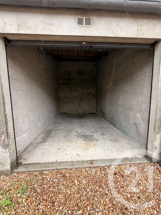 parking - CHATEAUDUN - 28