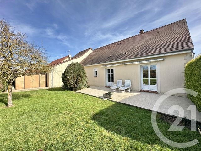 Maison &agrave; vendre - 5 pi&egrave;ces - 110,11 m2 - Yevres - 28 - CENTRE