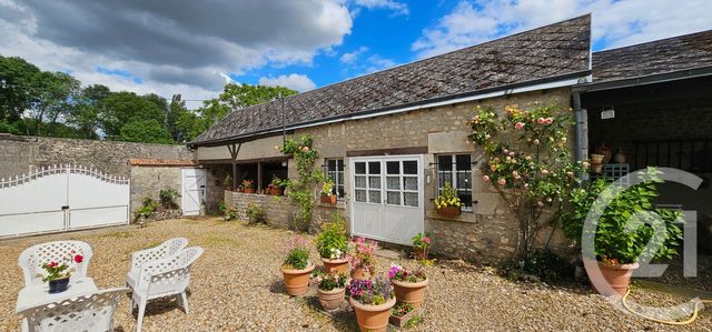 Maison à vendre - 6 pièces - 160 m2 - Voves - 28 - CENTRE