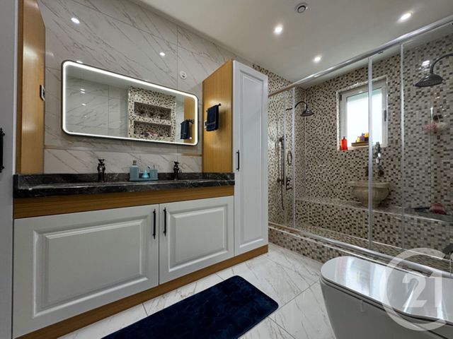 Maison à vendre - 7 pièces - 357 m2 - Coueron - 44 - PAYS-DE-LOIRE