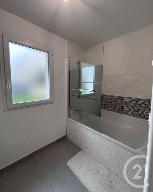 Maison à vendre - 5 pièces - 102 m2 - Grandchamps Des Fontaines - 44 - PAYS-DE-LOIRE