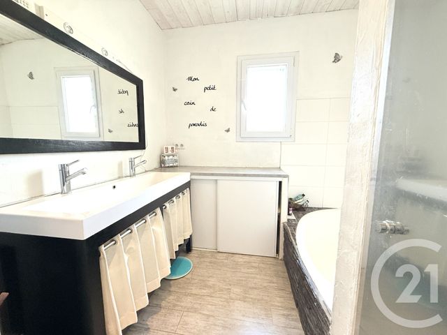 Maison à vendre - 6 pièces - 136 m2 - Machecoul St Meme - 44 - PAYS-DE-LOIRE