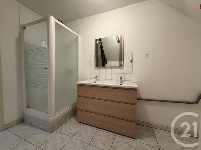 Appartement T3 &agrave; louer - 4 pi&egrave;ces - 96 m2 - Le Temple De Bretagne - 44 - PAYS-DE-LOIRE